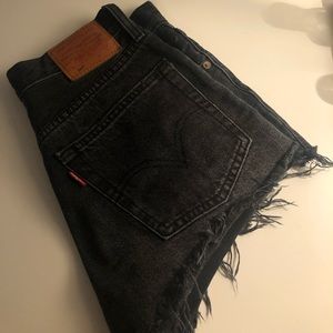 VINTAGE BLACK LEVIS✨